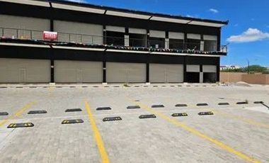 Avenida Peñaflor locales en renta