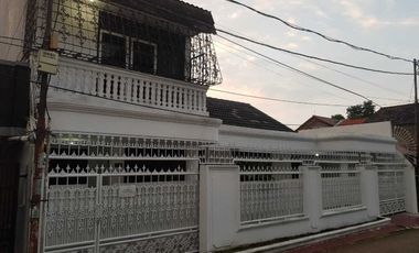 Disewakan rumah dalam komplek dekat plaza bintaro