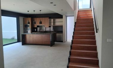 EN VENTA CASA NUEVA EN LA COL. BELLAVISTA