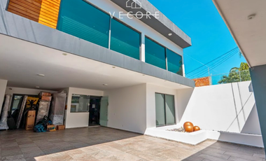 CASA EN VENTA EN RESIDENCIAL VICTORIA, VERDE VALLE, GUADALAJARA