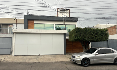 CASA EN VENTA EN RESIDENCIAL VICTORIA, VERDE VALLE, GUADALAJARA