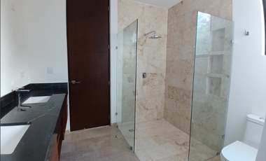 Casa en venta en Mérida, zona norte, 4 hab, 434 m² de construcción