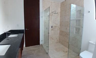 Casa en venta en Mérida, zona norte, 4 hab, 434 m² de construcción