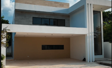 Casa en venta en Mérida, zona norte, 4 hab, 434 m² de construcción