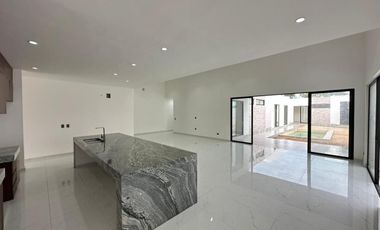 CASA EN VENTA DE UNA PLANTA EN DZITYÁ, MÉRIDA; YUCATÁN