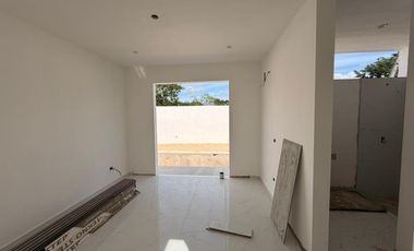 CASA EN VENTA DE UNA PLANTA EN DZITYÁ, MÉRIDA; YUCATÁN
