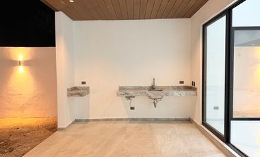 CASA EN VENTA DE UNA PLANTA EN DZITYÁ, MÉRIDA; YUCATÁN