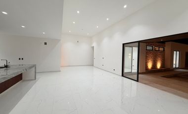 CASA EN VENTA DE UNA PLANTA EN DZITYÁ, MÉRIDA; YUCATÁN