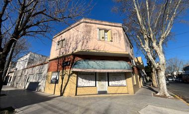 Venta en block en mataderos- 4 unidades - 2 locales   2 dptos