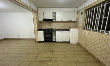 Venta en block en mataderos- 4 unidades - 2 locales   2 dptos