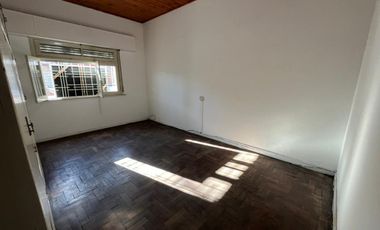 Venta en block en mataderos- 4 unidades - 2 locales   2 dptos