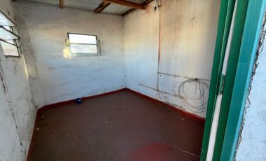 Venta en block en mataderos- 4 unidades - 2 locales   2 dptos