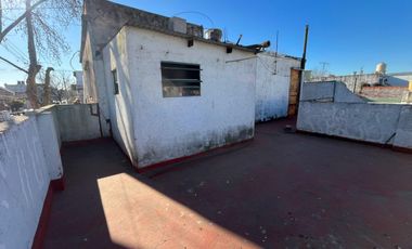 Venta en block en mataderos- 4 unidades - 2 locales   2 dptos