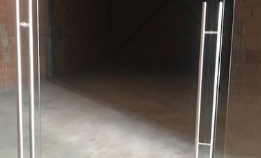 LOCAL EN VENTA/RENTA EN LA RESERVA EL CAMPANARIO, QUERÉTARO