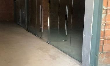 LOCAL EN VENTA/RENTA EN LA RESERVA EL CAMPANARIO, QUERÉTARO