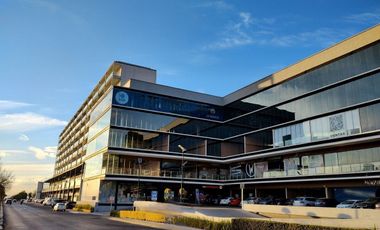 LOCAL EN VENTA/RENTA EN LA RESERVA EL CAMPANARIO, QUERÉTARO