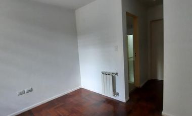 Departamento - General Paz - con patio