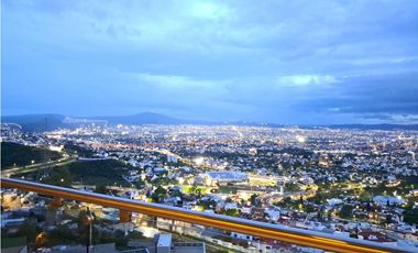 DEPARTAMENTO AMUEBLADO PISO 8 EN RENTA EN MIRA DIAMANTE QUERETARO GKC