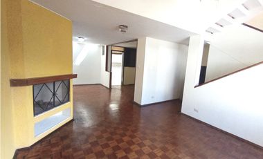 Jipijapa.(Shyris), Hermosa Casa en Venta, 123m2