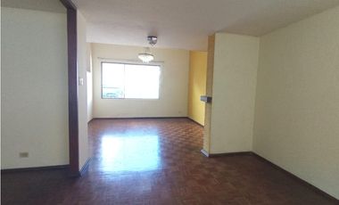 Jipijapa.(Shyris), Hermosa Casa en Venta, 123m2