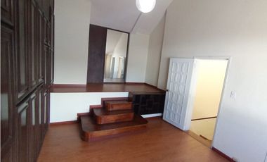 Jipijapa.(Shyris), Hermosa Casa en Venta, 123m2