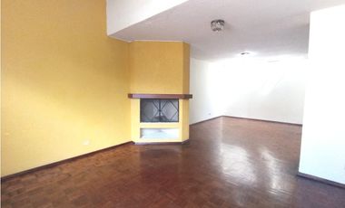 Jipijapa.(Shyris), Hermosa Casa en Venta, 123m2