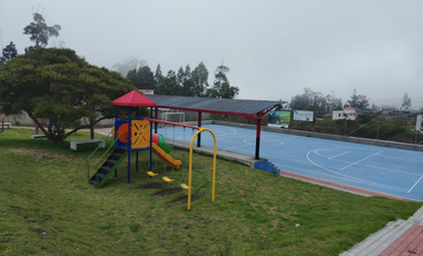 Mitad del Mundo, Hermosa Casa  en Venta,  165m2 con terreno