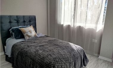 Mitad del Mundo, Hermosa Casa  en Venta,  165m2 con terreno