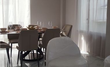 Mitad del Mundo, Hermosa Casa  en Venta,  165m2 con terreno