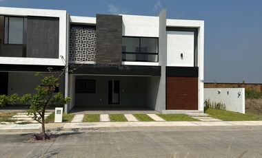 CASA EN VENTA EN PUNTA TIBURON