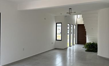 CASA EN VENTA EN PUNTA TIBURON