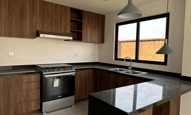 CASA EN VENTA EN PUNTA TIBURON
