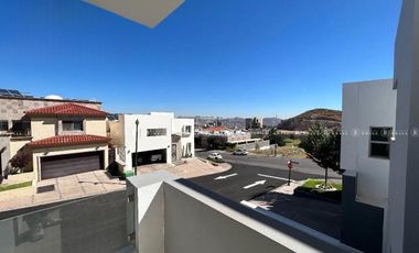 CASA EN VENTA O RENTA  EN BOSQUES DE SAN FRANCISCO