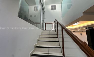 OFICINA EN RENTA  EN AV. UNIVERSIDAD