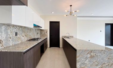 CASA EN VENTA EN PUNTA TIBURON