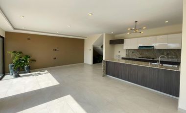CASA EN VENTA EN PUNTA TIBURON