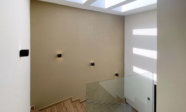 CASA EN VENTA EN PUNTA TIBURON
