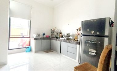 Rumah 2lantai di komplek kodau jatimekar LT.245m SHM bebaa banjir