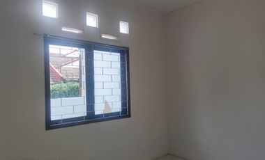 Rumah Murah Siap Huni di Komplek Pondok Mutiara Cimahi