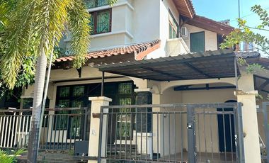SEWA RUMAH 2 LANTAI  TENGAH KOTA DI KOMP PREMIUM