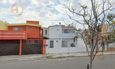 Casa en Venta a 17 min del Malecon de Veracruz.