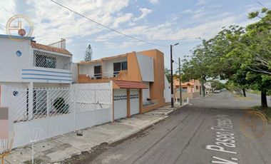 Casa en Venta a 17 min del Malecon de Veracruz.