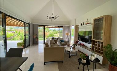 Se vende casa campestre en Andahuaylas Combia