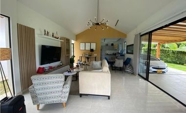 Se vende casa campestre en Andahuaylas Combia