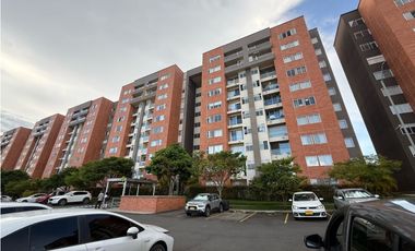 Se vende apartamento en Cerritos Reservado piso 8