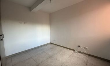 Se vende apartamento en Cerritos Reservado