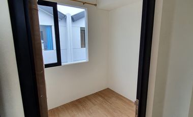 Rumah Minimalis Modern 2 Lantai Lippo Cikarang, 35 Juta Pertahun