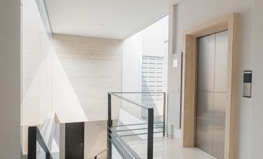 Dijual Rumah Townhouse Mewah Private Pool Daerah Cilandak