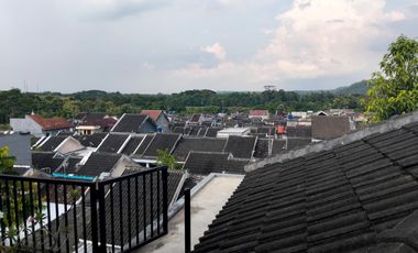 MURAH!! TURUN HARGA ! Rumah 2 Lantai Graha Sedayu Sejahtera Jl. WATES