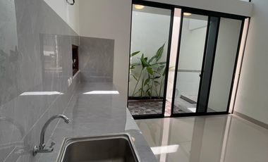 dijual Rumah 2 lt Mewah Jogja, Dekat Kampus UGM Akses Mobil